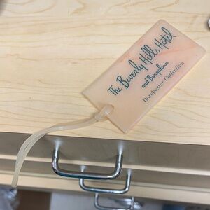 The Beverly Hills Hotel Dorchester Collection Luggage Tag - Pale Pink